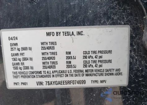 2024 Tesla Model Y z USA, uszkodzony, nr VIN 7SAYGAEE5RF074699